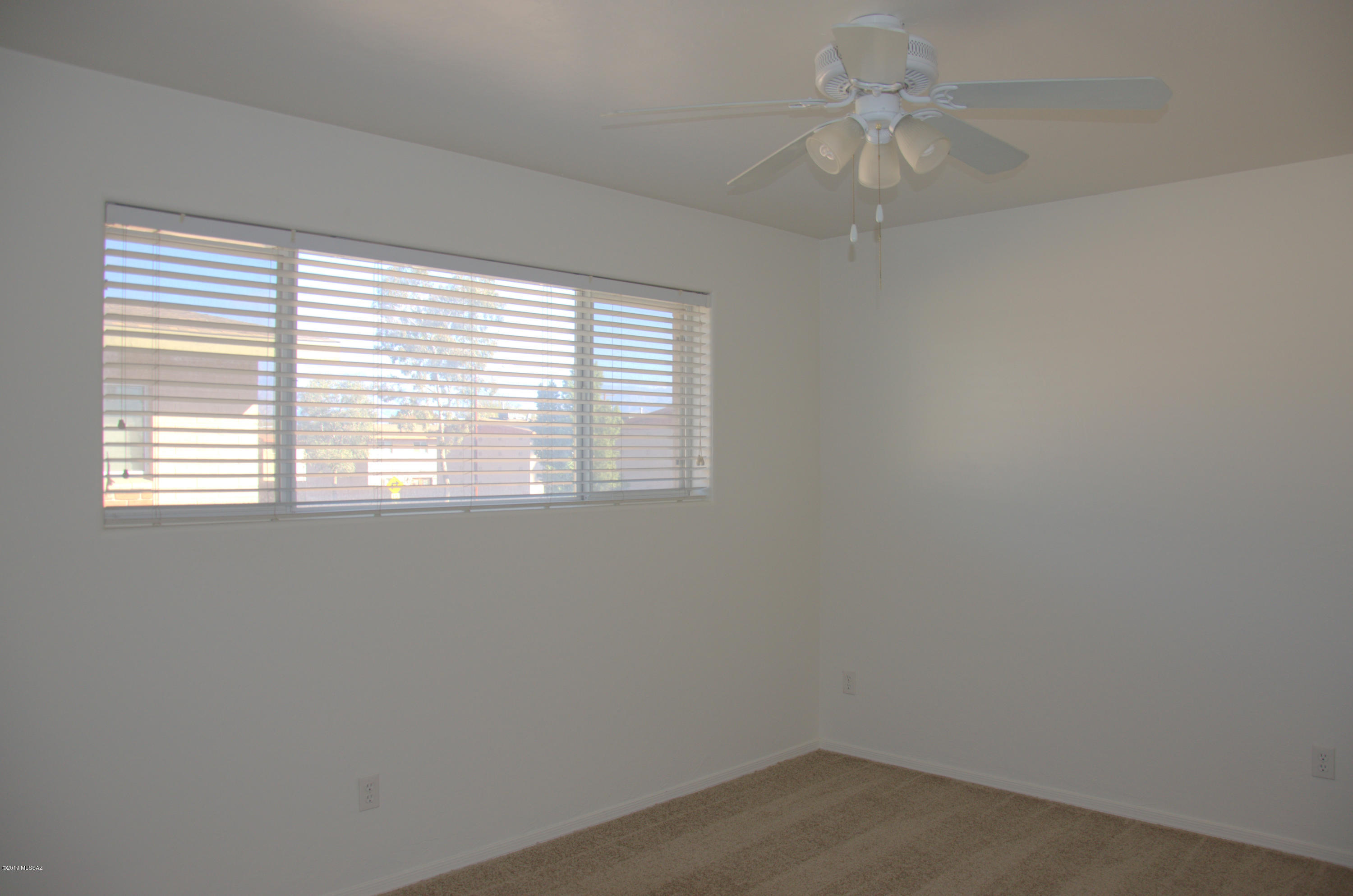 913 N Desert Avenue Unit: #A