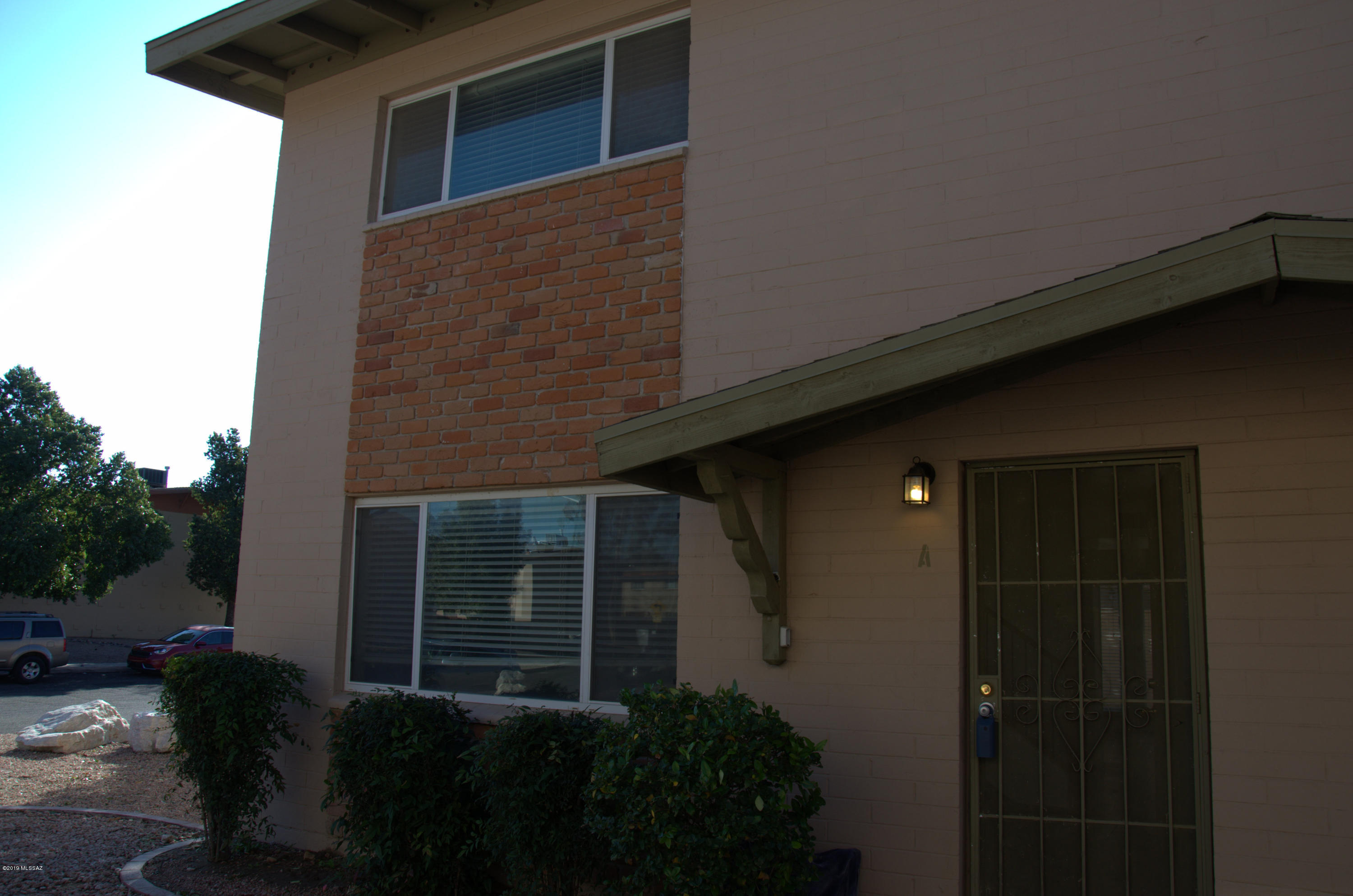913 N Desert Avenue Unit: #A