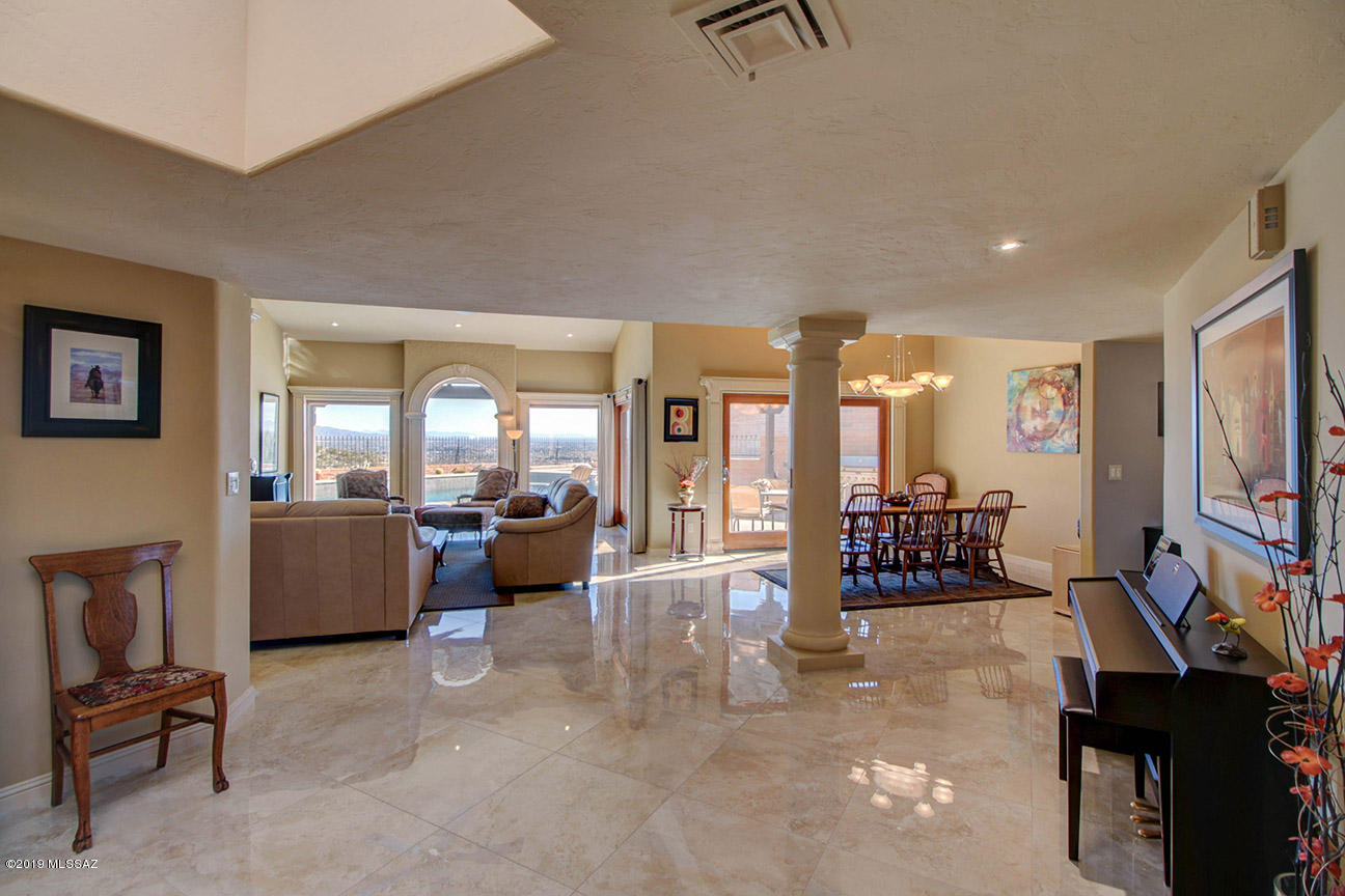 4140 N Camino Ferreo