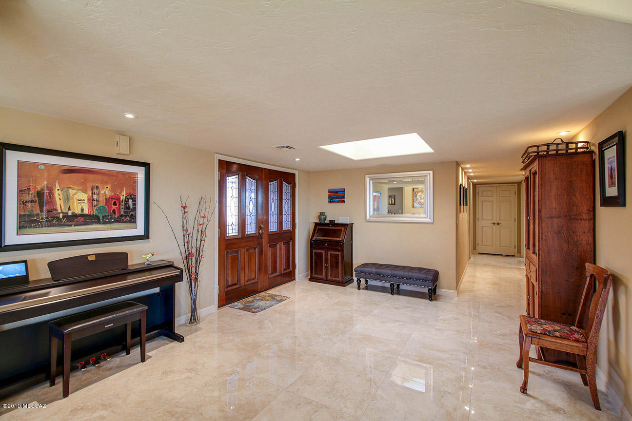 4140 N Camino Ferreo