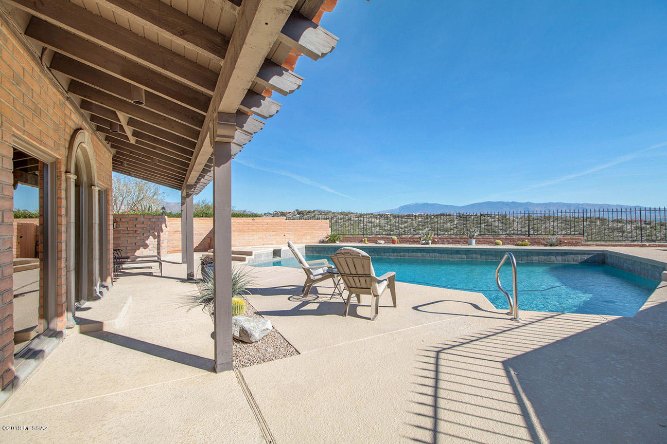 4140 N Camino Ferreo