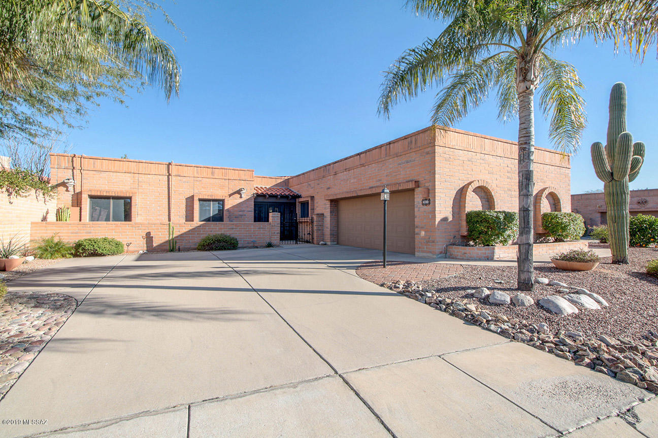 4140 N Camino Ferreo