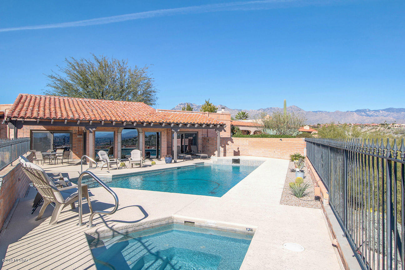 4140 N Camino Ferreo