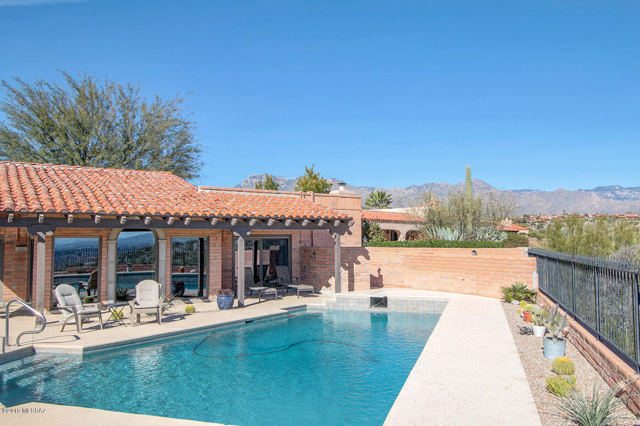 4140 N Camino Ferreo