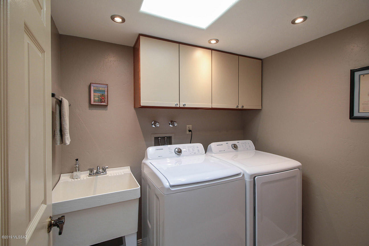 4140 N Camino Ferreo
