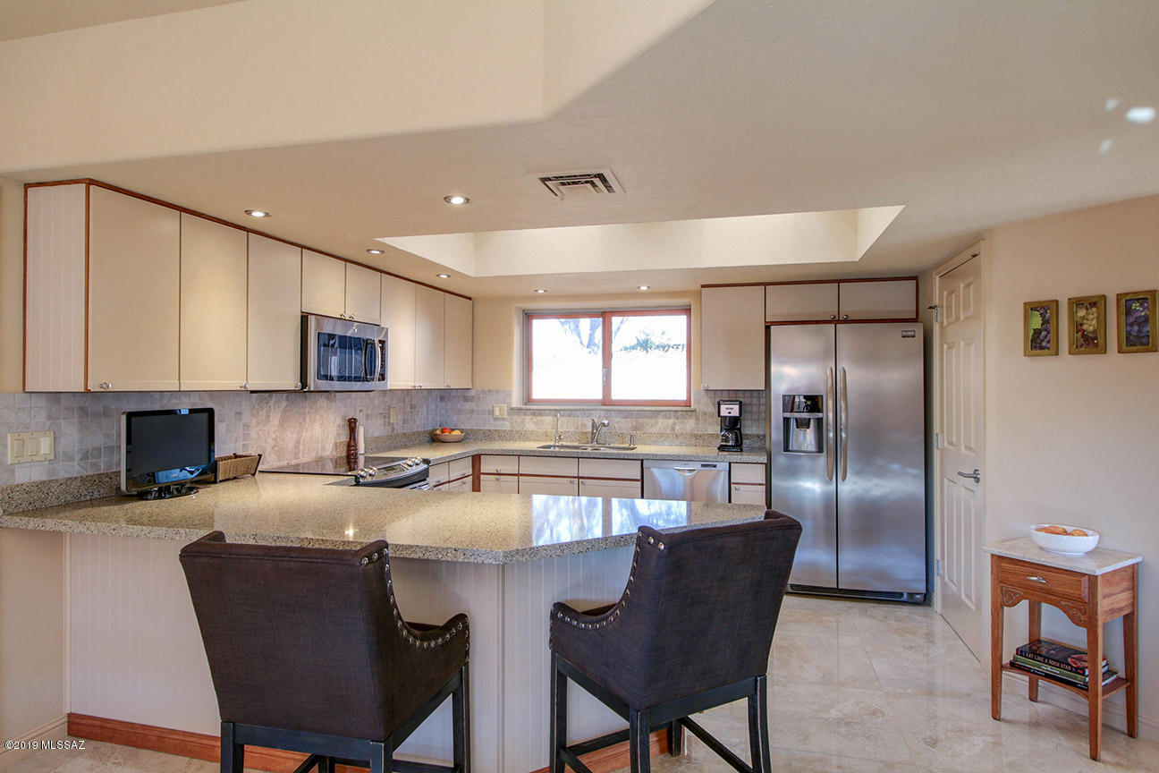 4140 N Camino Ferreo
