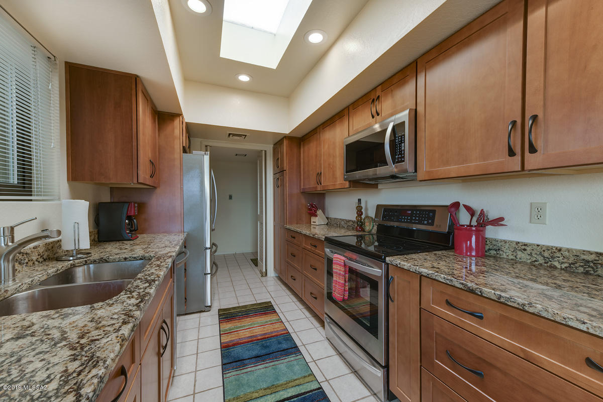 6810 E Via Colorada