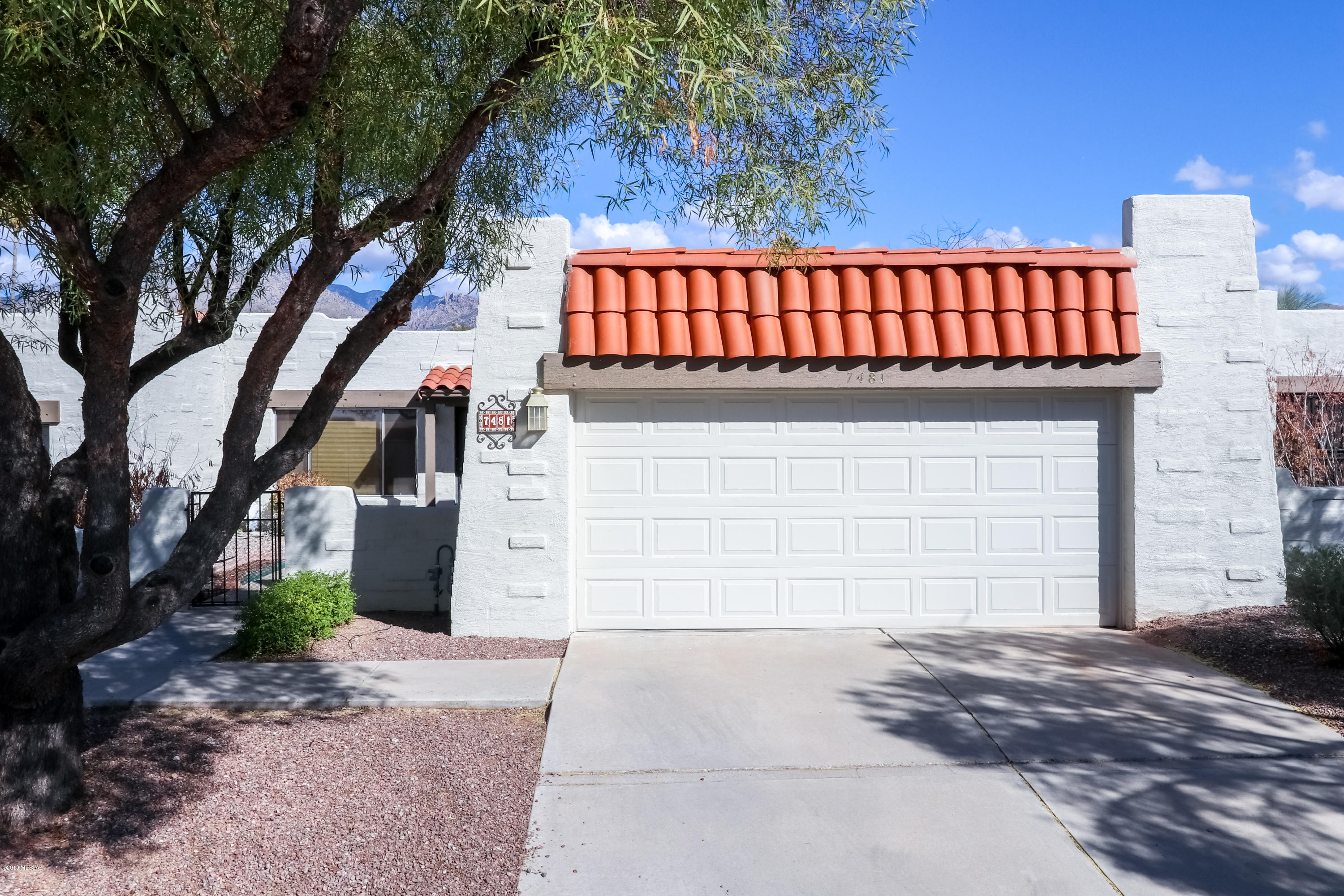 7481 E Wandering Road