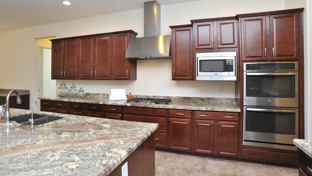 9339 E Spur Crossing Place