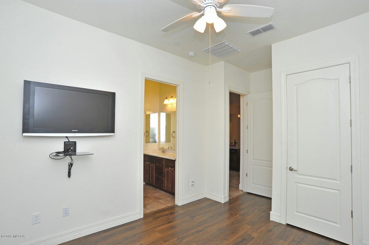 9339 E Spur Crossing Place