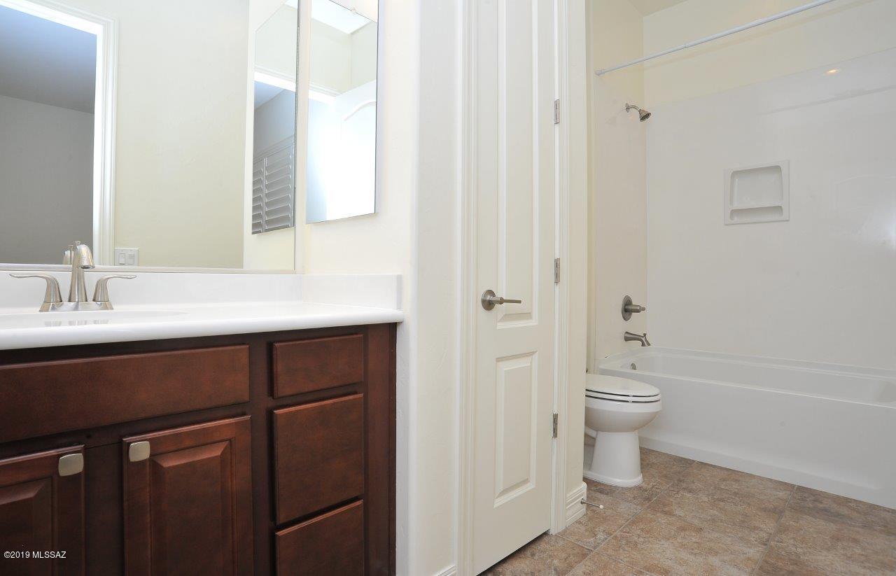 9339 E Spur Crossing Place