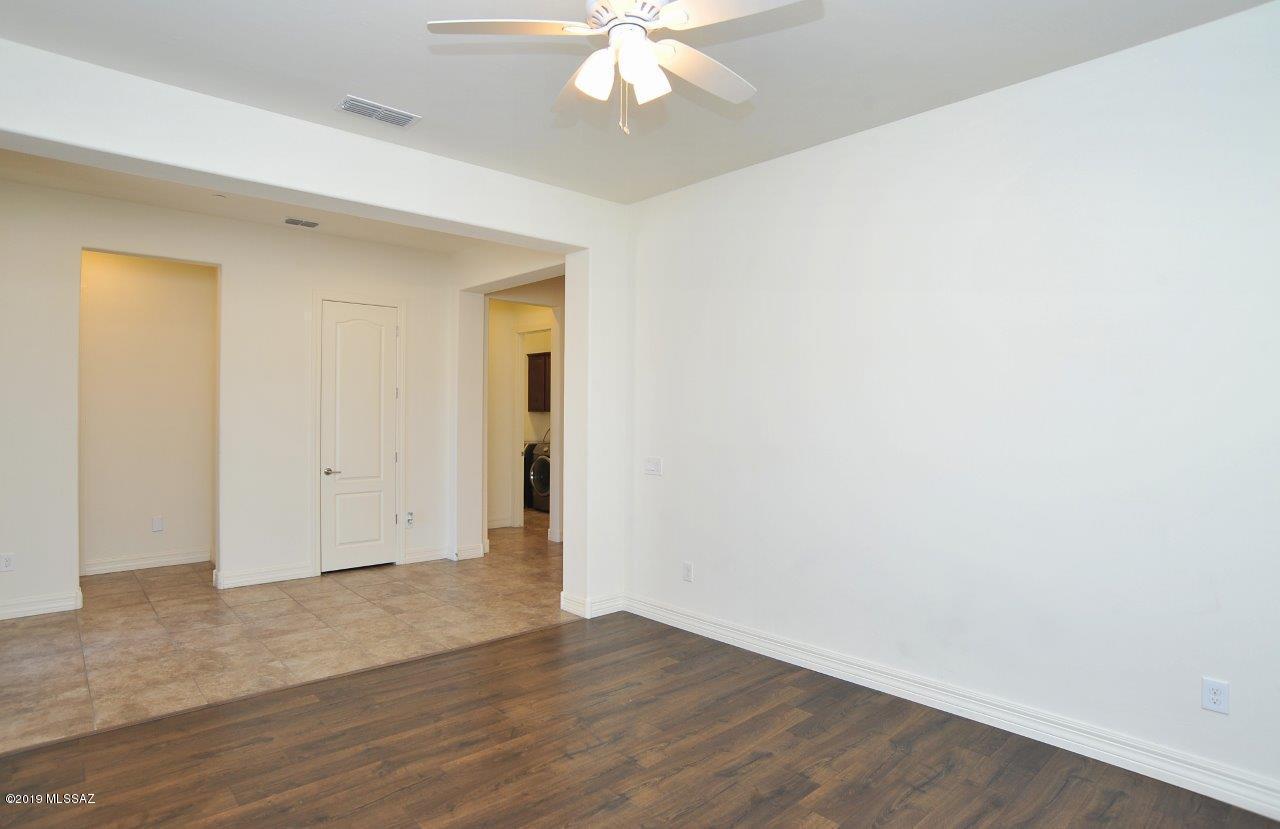 9339 E Spur Crossing Place