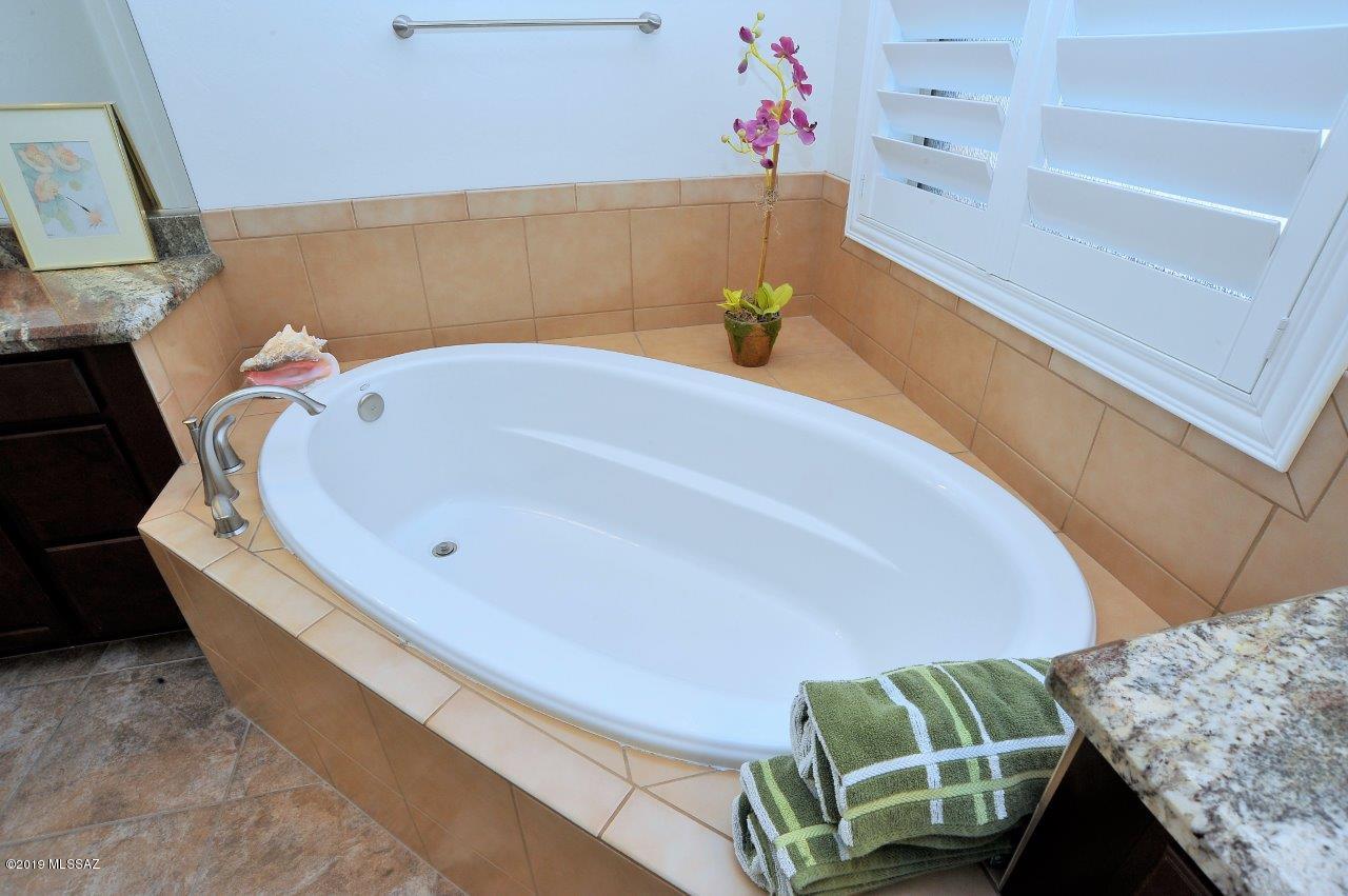 9339 E Spur Crossing Place