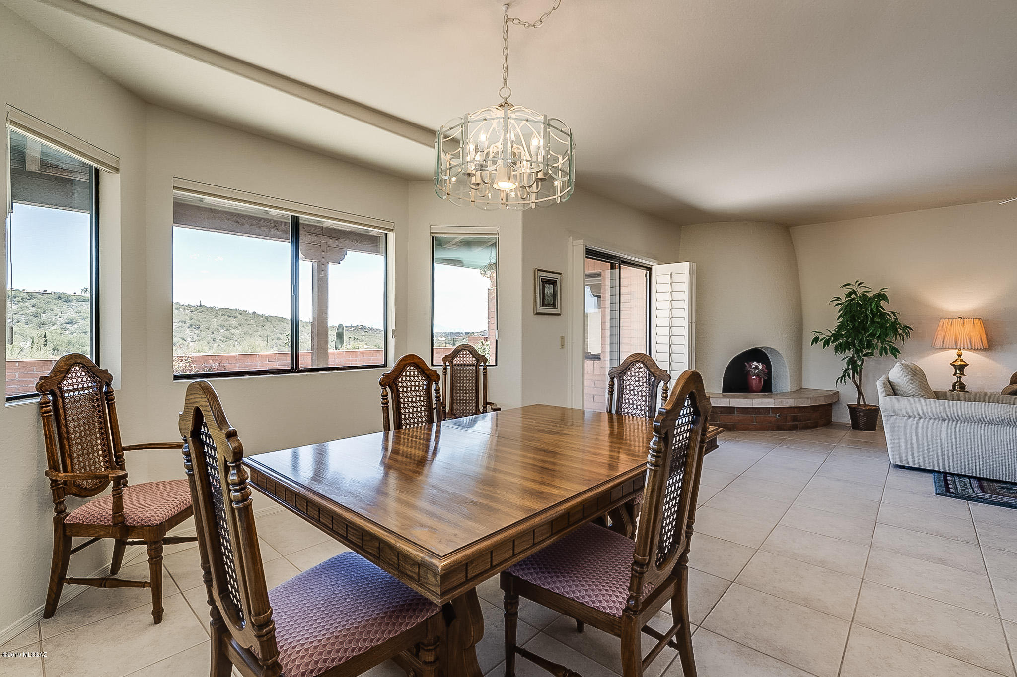 4910 N Via Velazquez