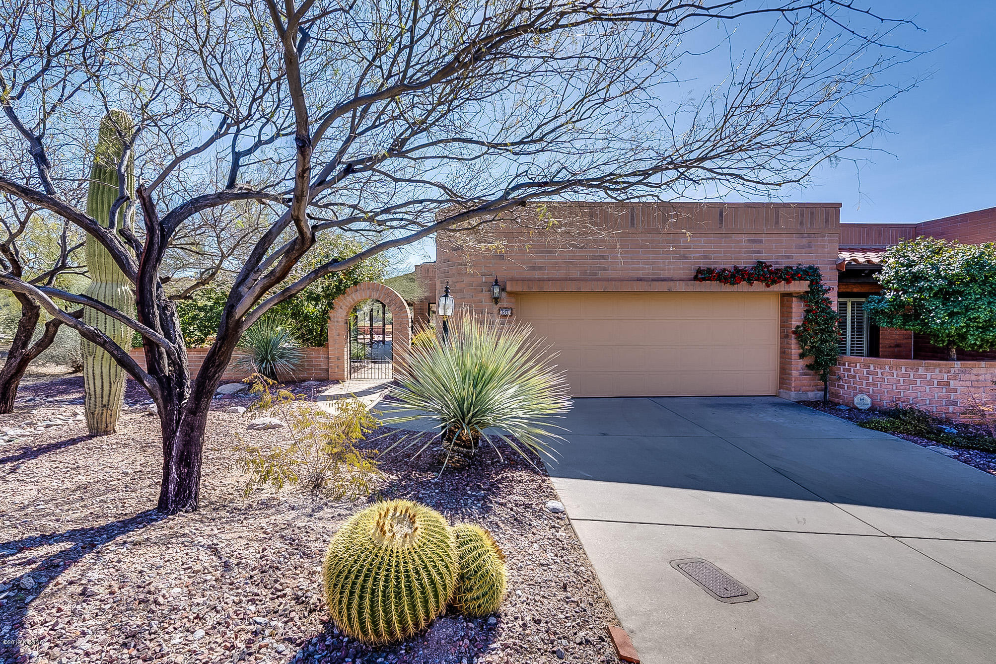 4910 N Via Velazquez