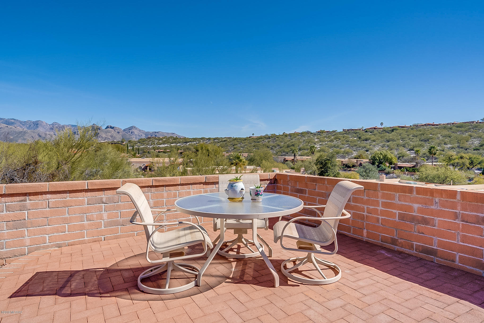 4910 N Via Velazquez