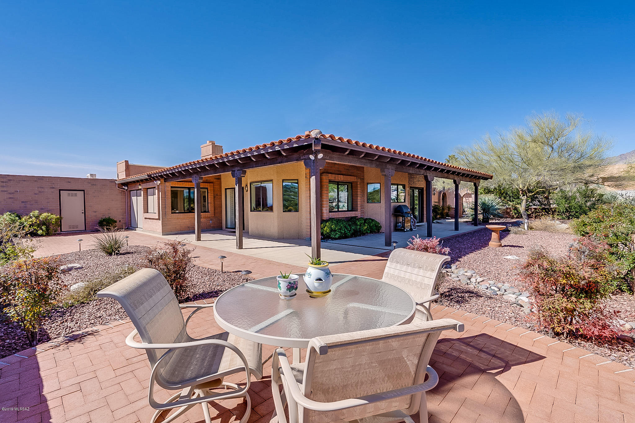 4910 N Via Velazquez