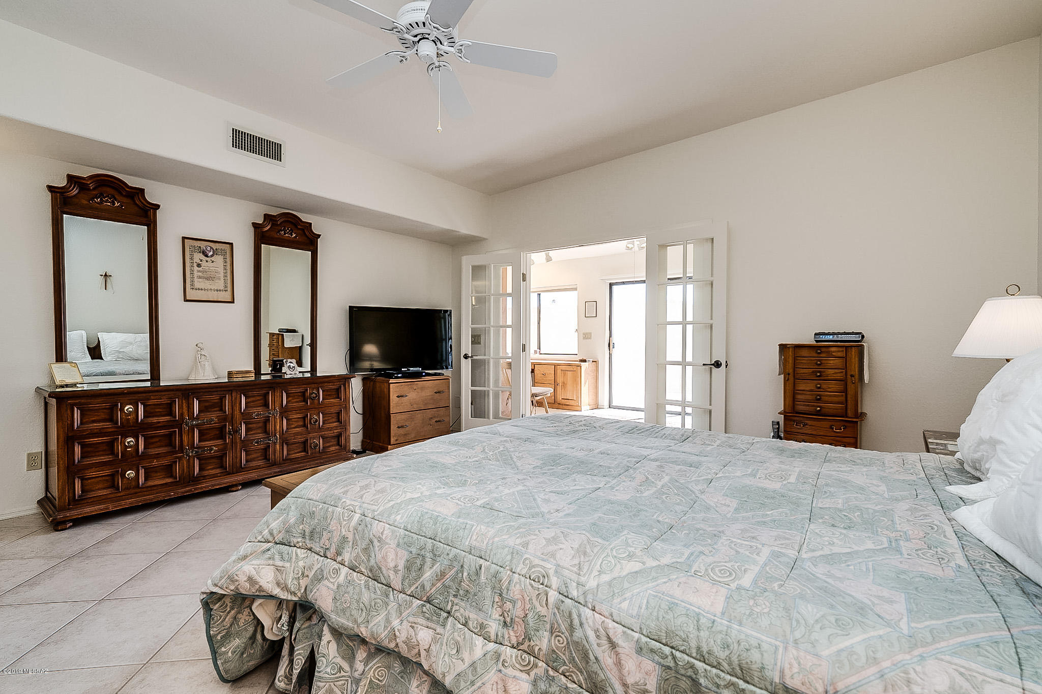 4910 N Via Velazquez