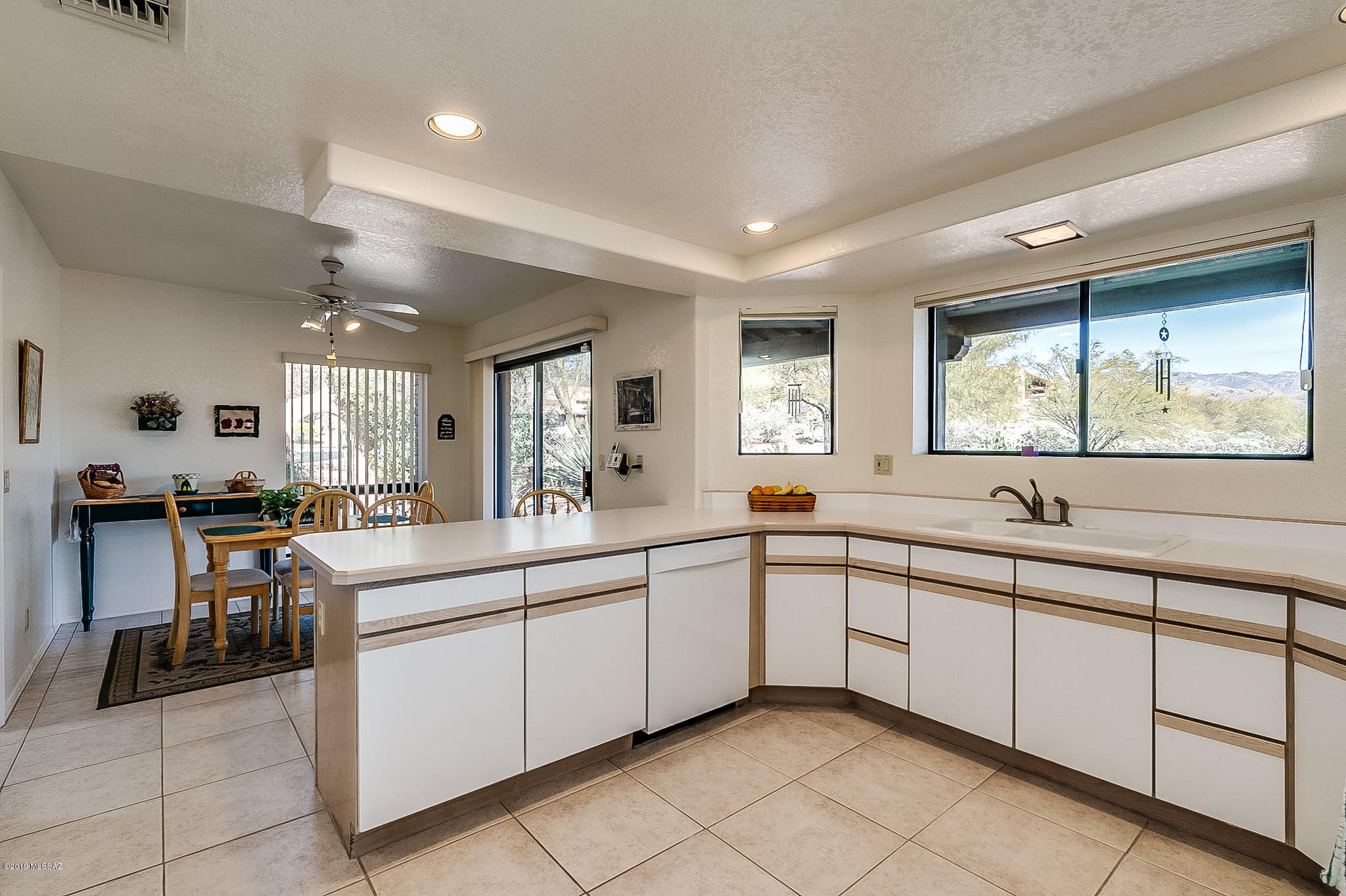 4910 N Via Velazquez