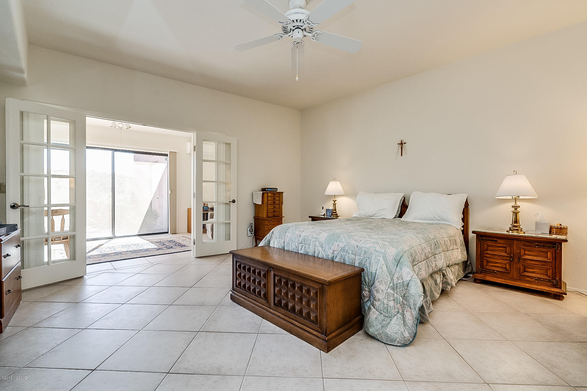 4910 N Via Velazquez