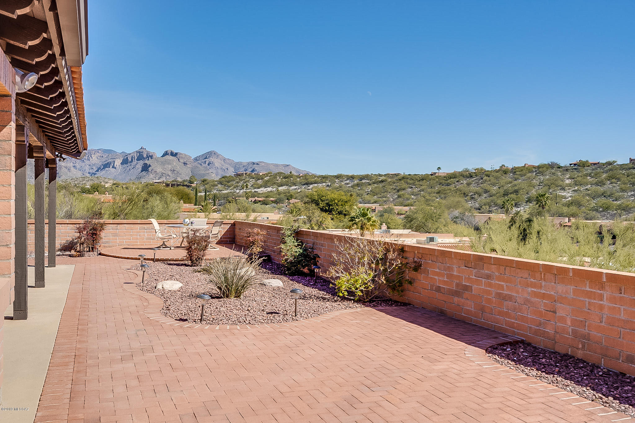 4910 N Via Velazquez