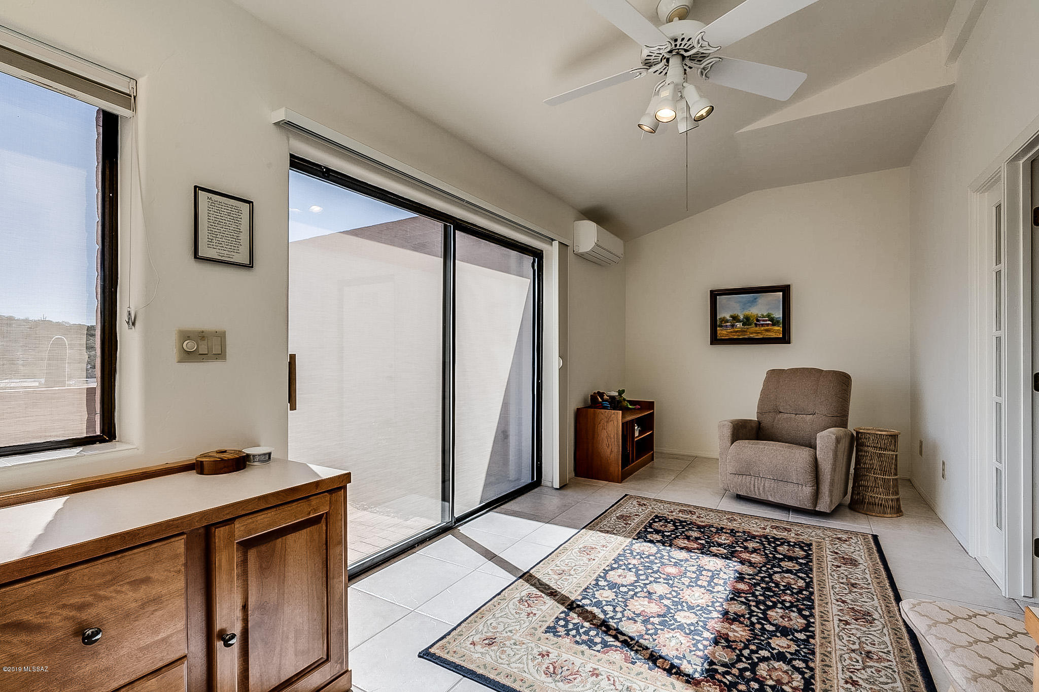 4910 N Via Velazquez