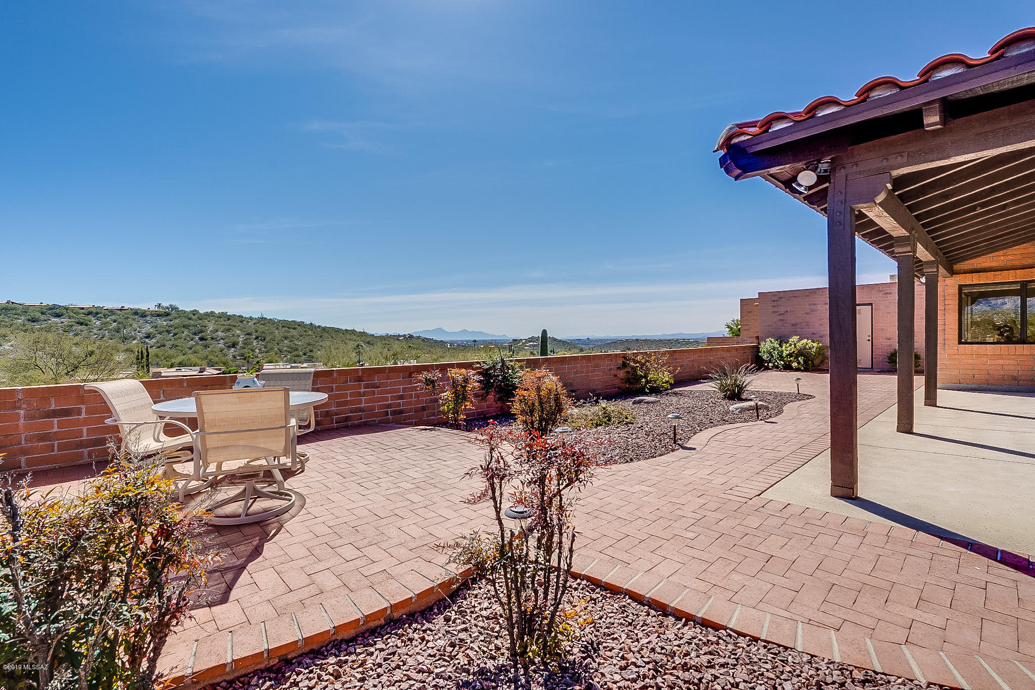 4910 N Via Velazquez