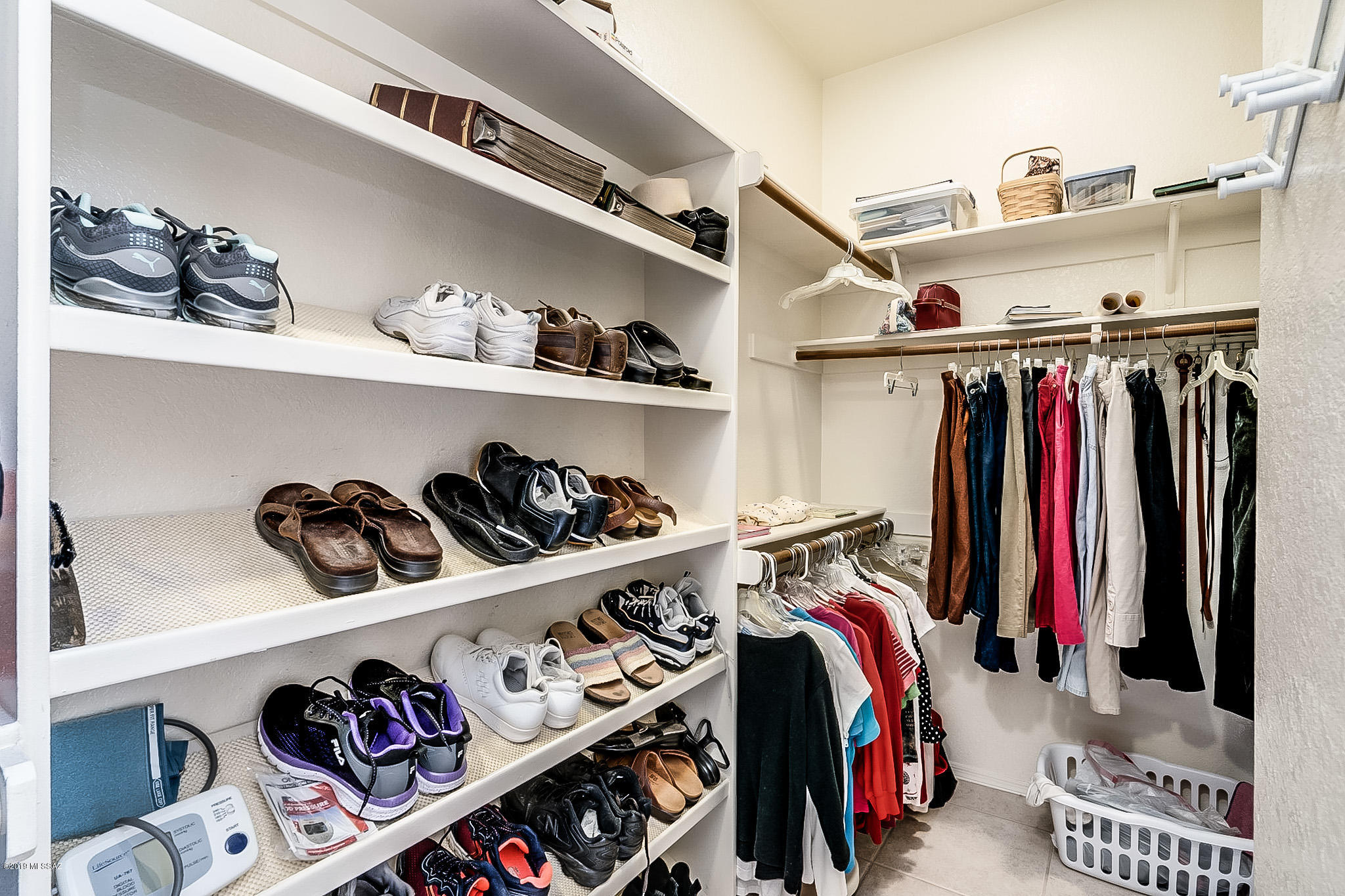 4910 N Via Velazquez