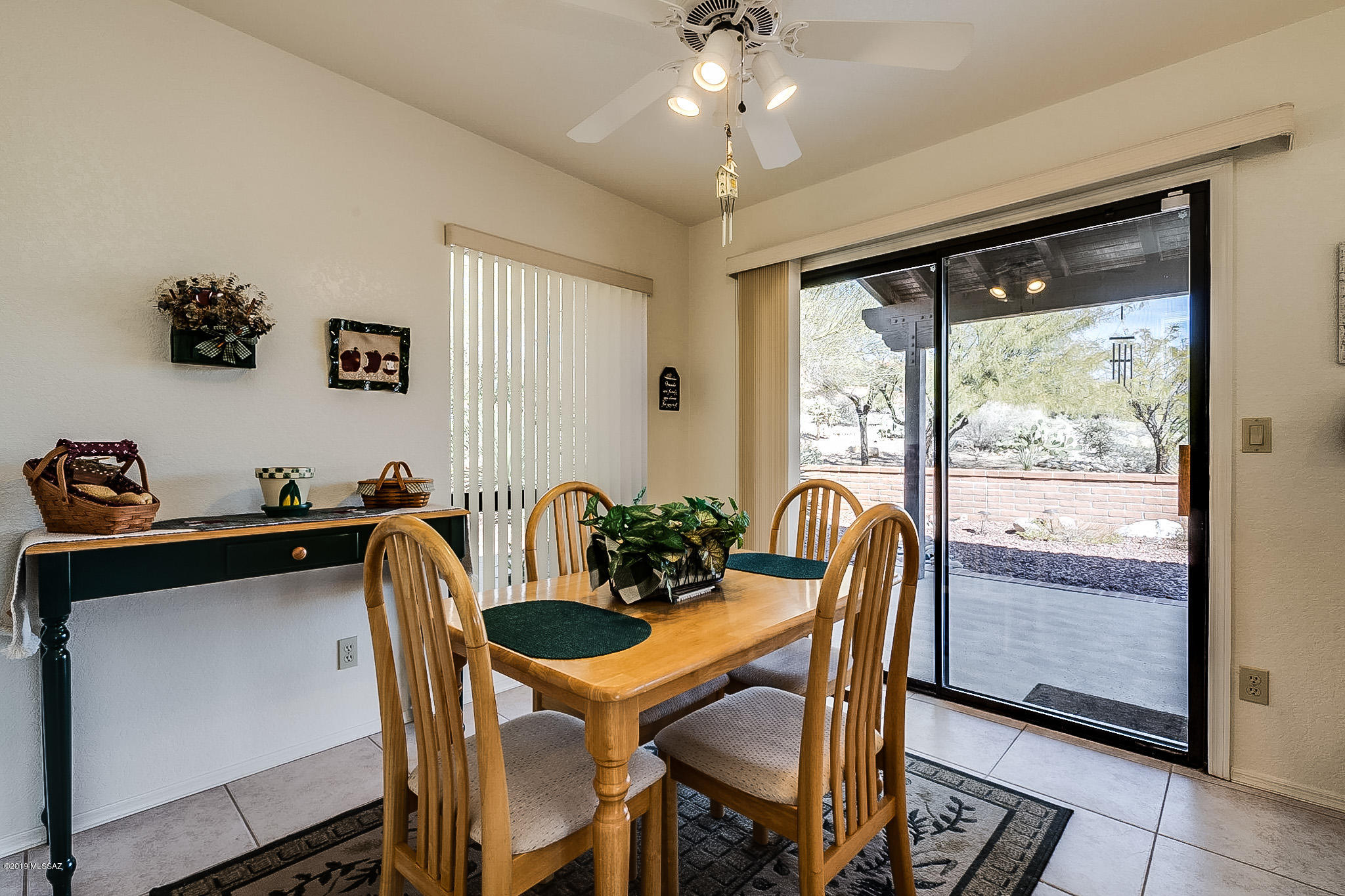 4910 N Via Velazquez