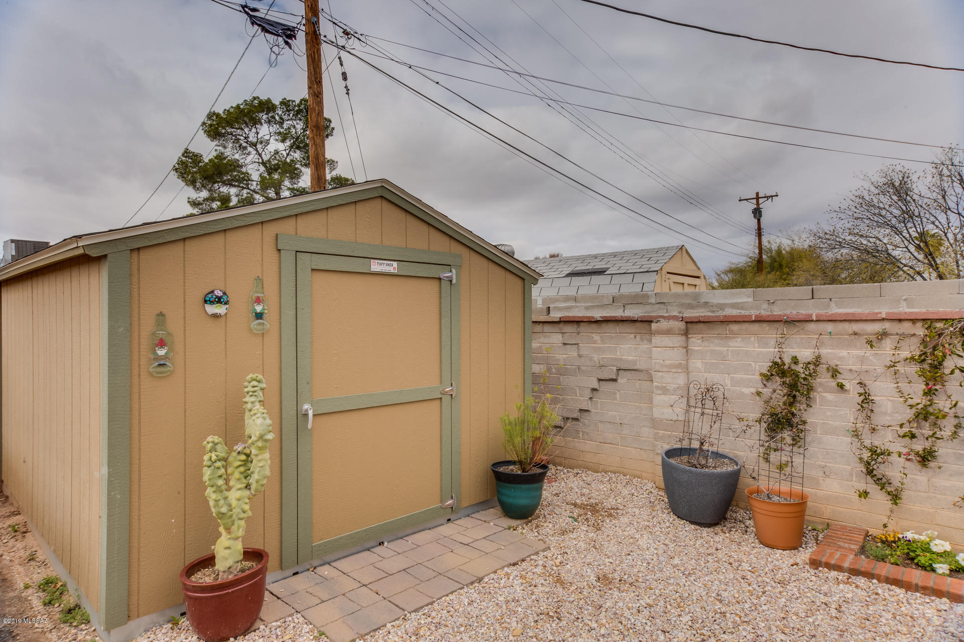 410 S Harvard Avenue