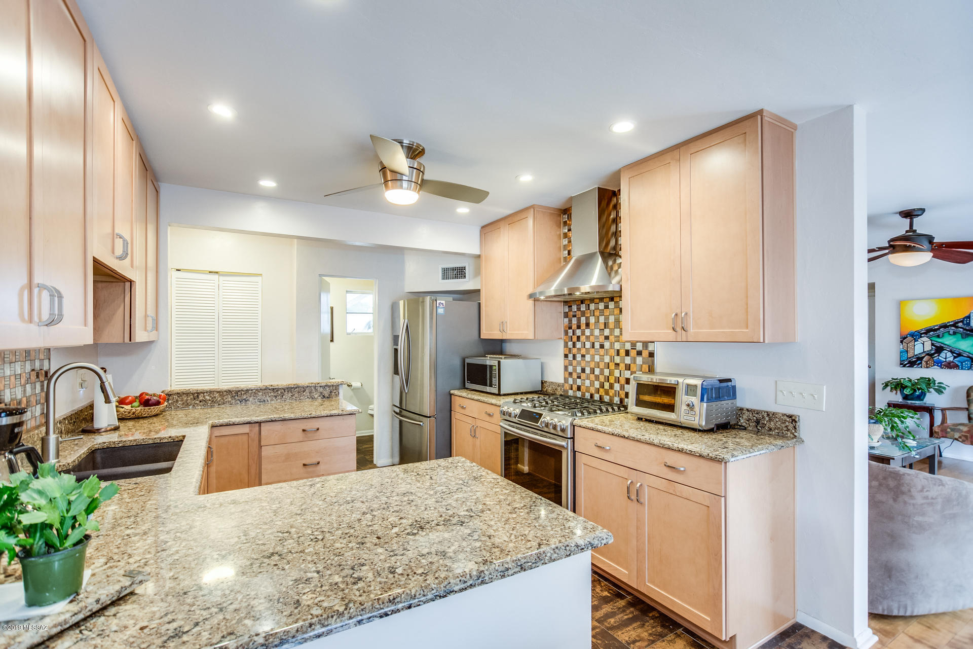 410 S Harvard Avenue