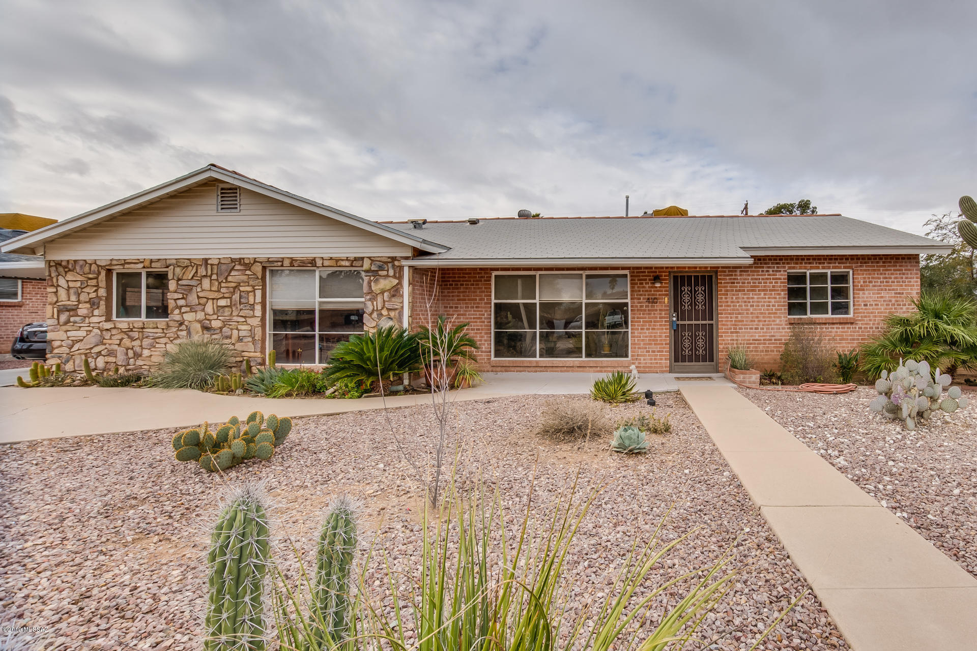 410 S Harvard Avenue