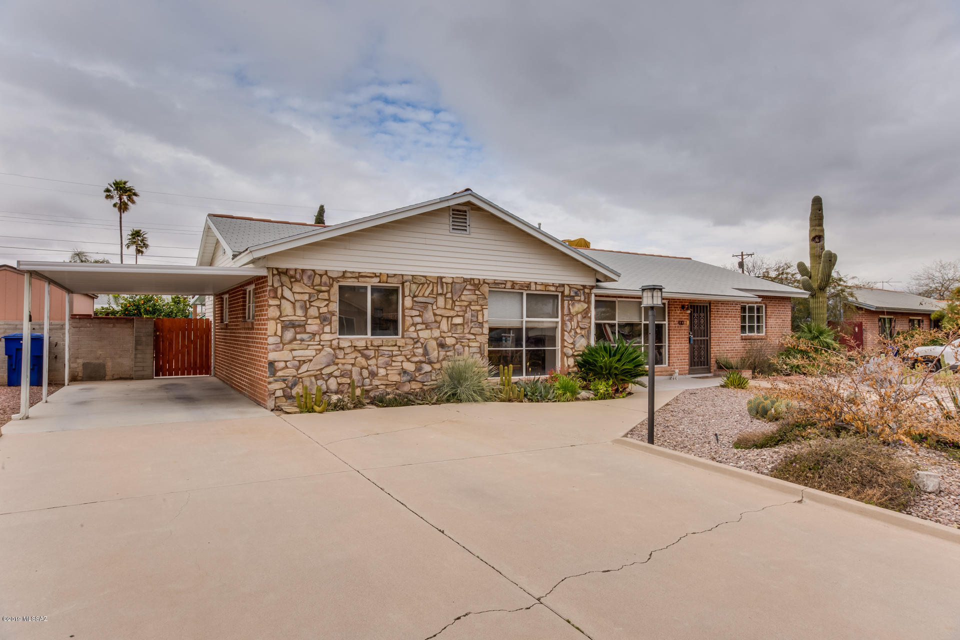 410 S Harvard Avenue