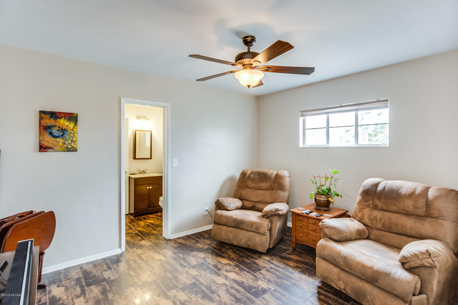 410 S Harvard Avenue