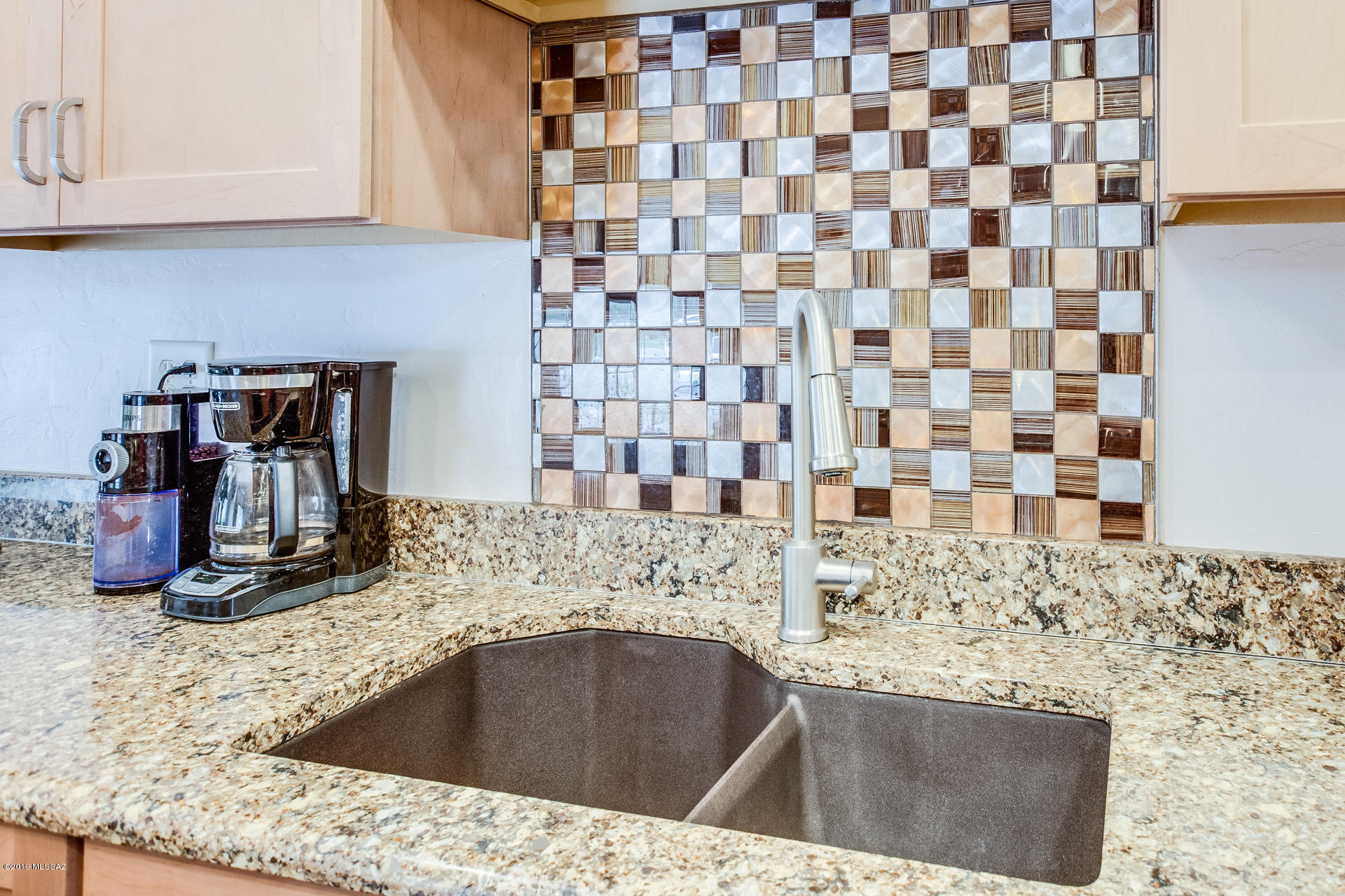 410 S Harvard Avenue