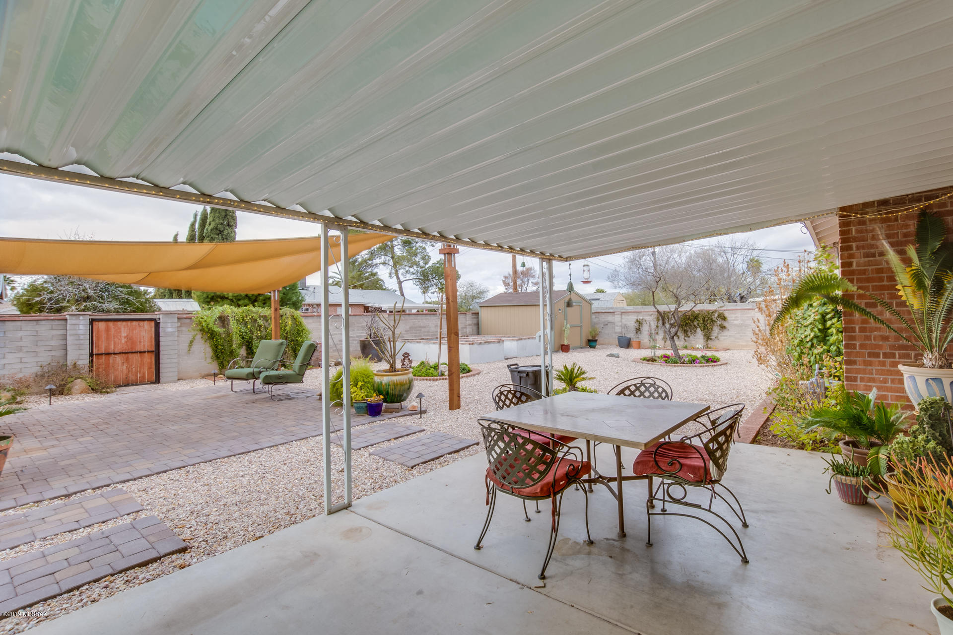 410 S Harvard Avenue