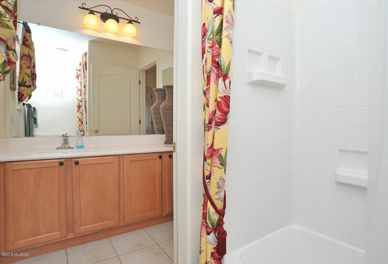 7414 S Pacific Willow Drive