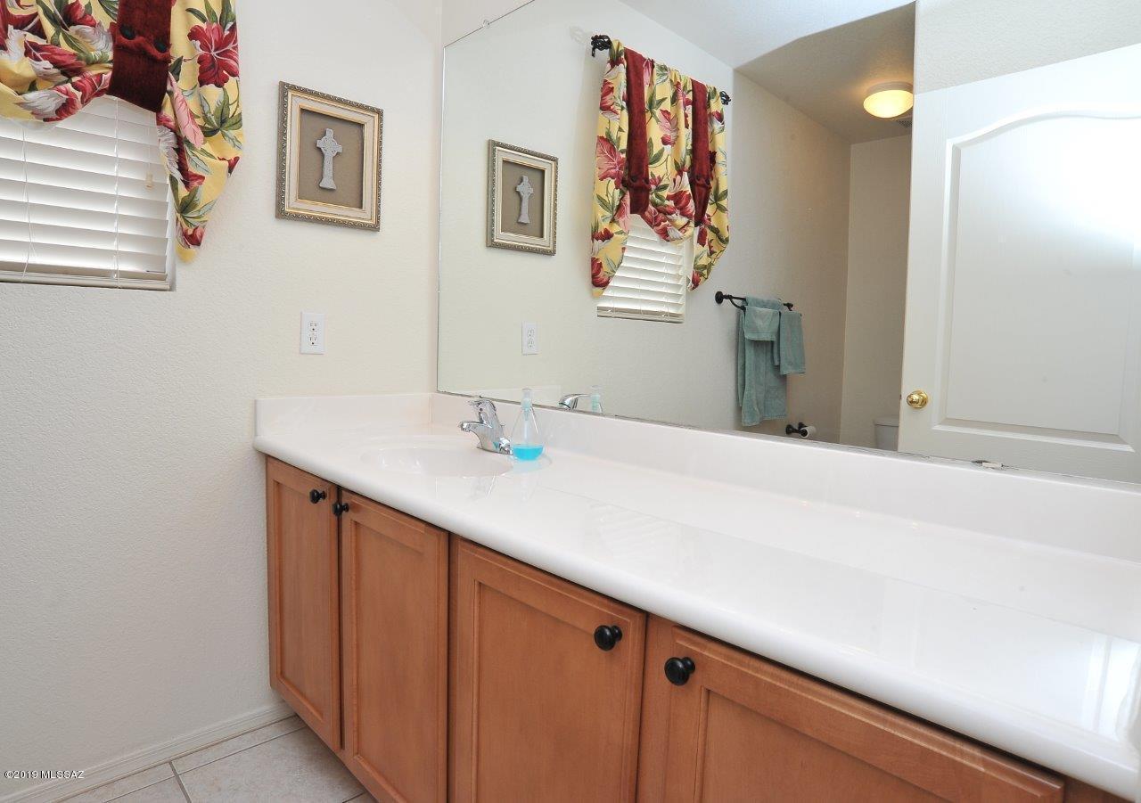 7414 S Pacific Willow Drive