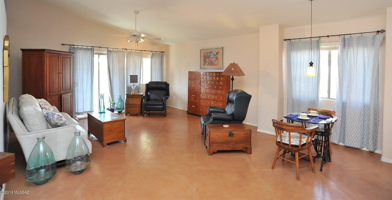 7414 S Pacific Willow Drive