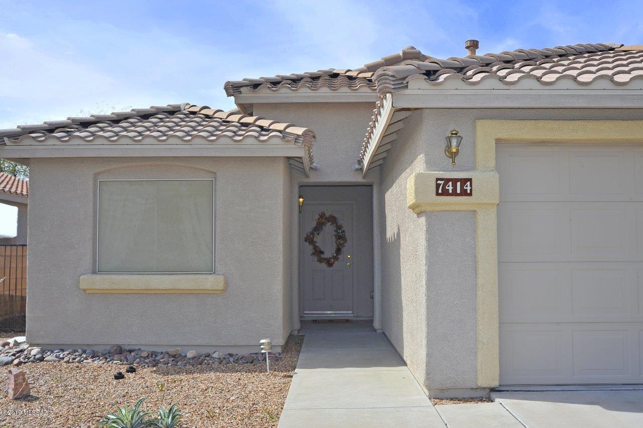 7414 S Pacific Willow Drive