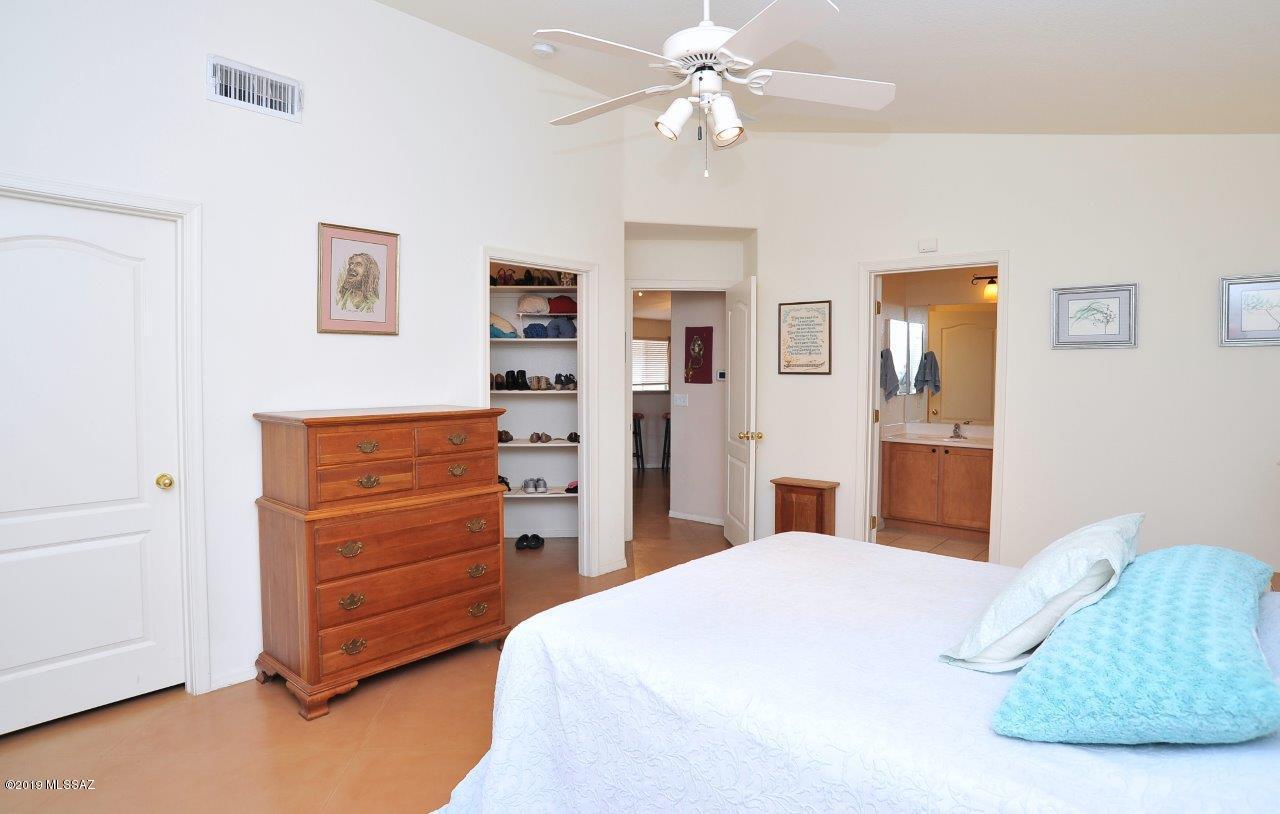 7414 S Pacific Willow Drive