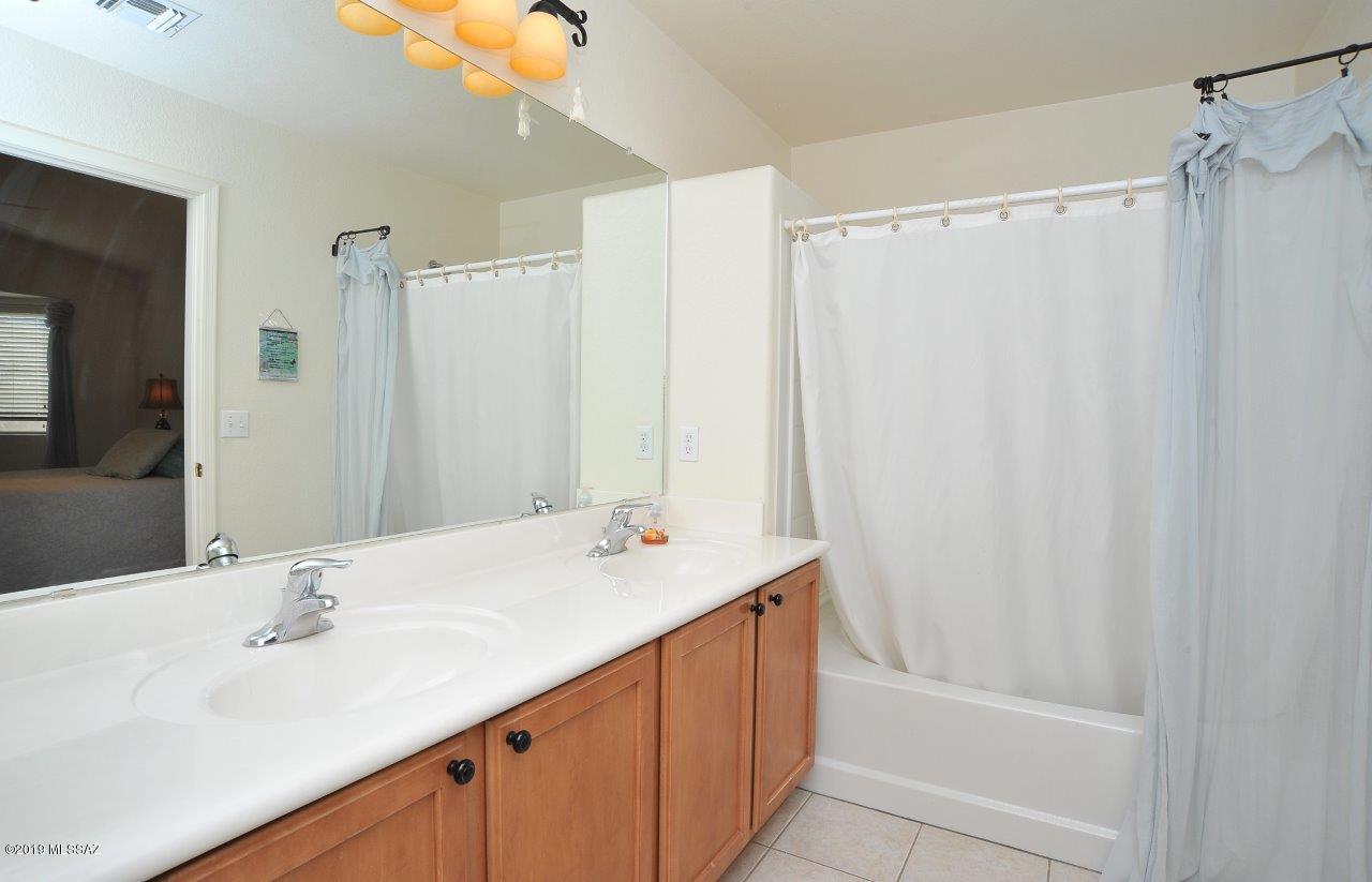 7414 S Pacific Willow Drive