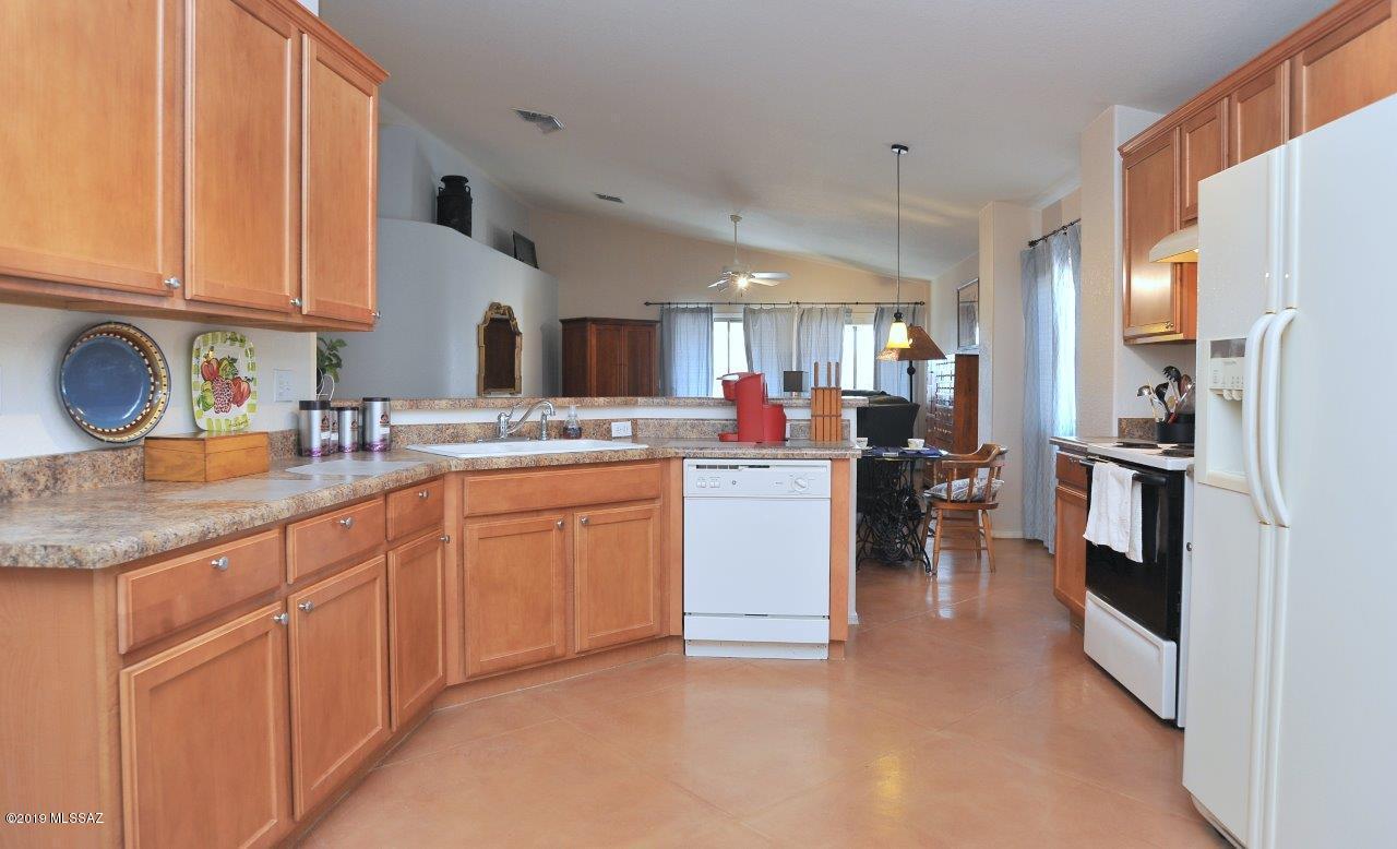 7414 S Pacific Willow Drive