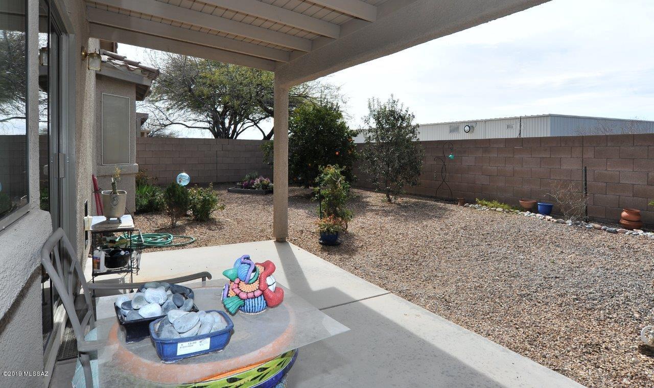 7414 S Pacific Willow Drive