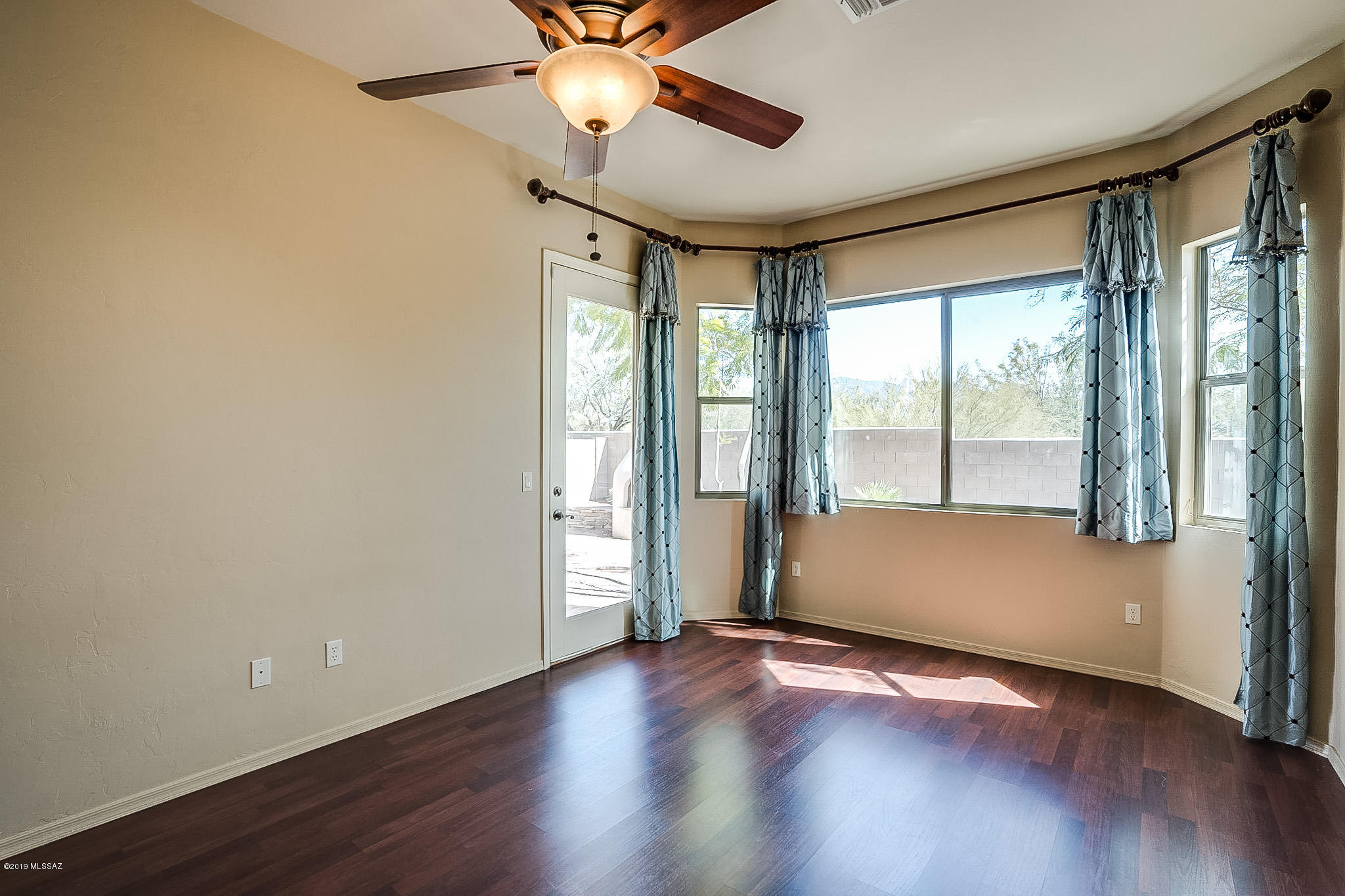 1183 W Doolan Drive