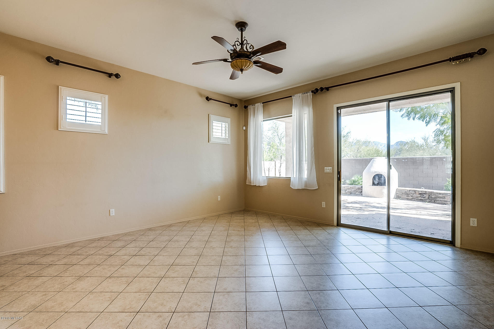 1183 W Doolan Drive