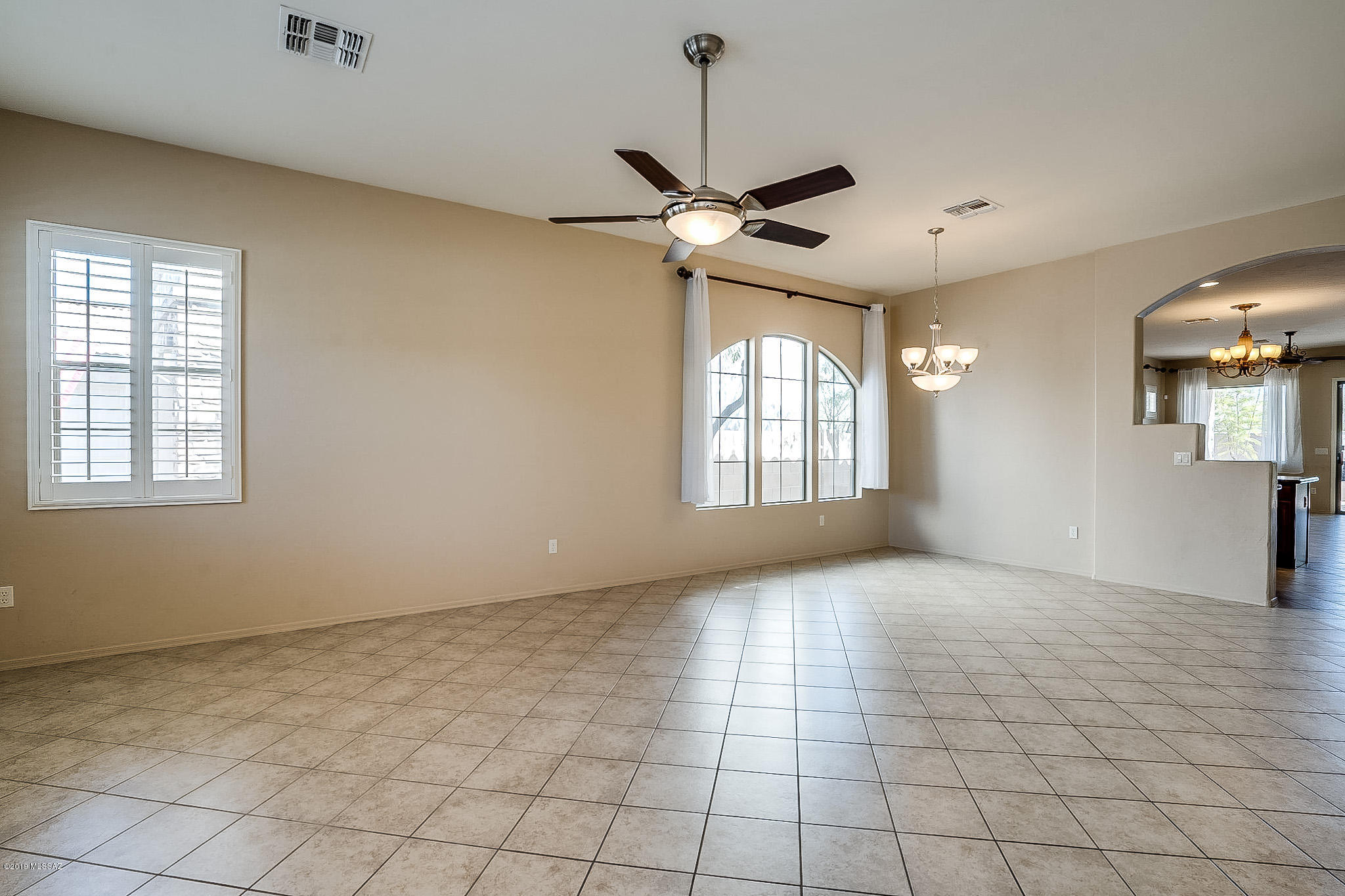 1183 W Doolan Drive