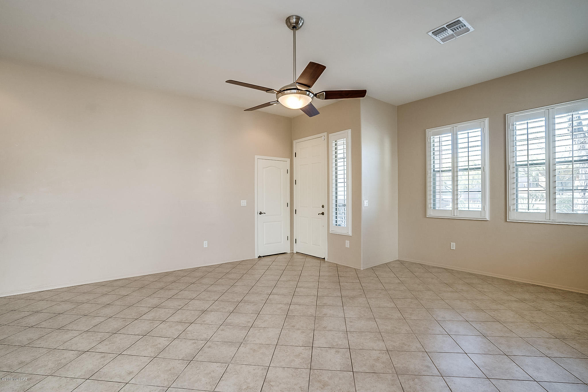 1183 W Doolan Drive