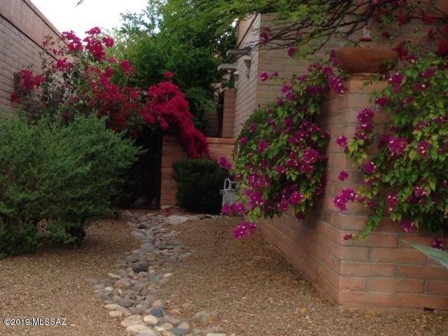 5201 N Via Velazquez