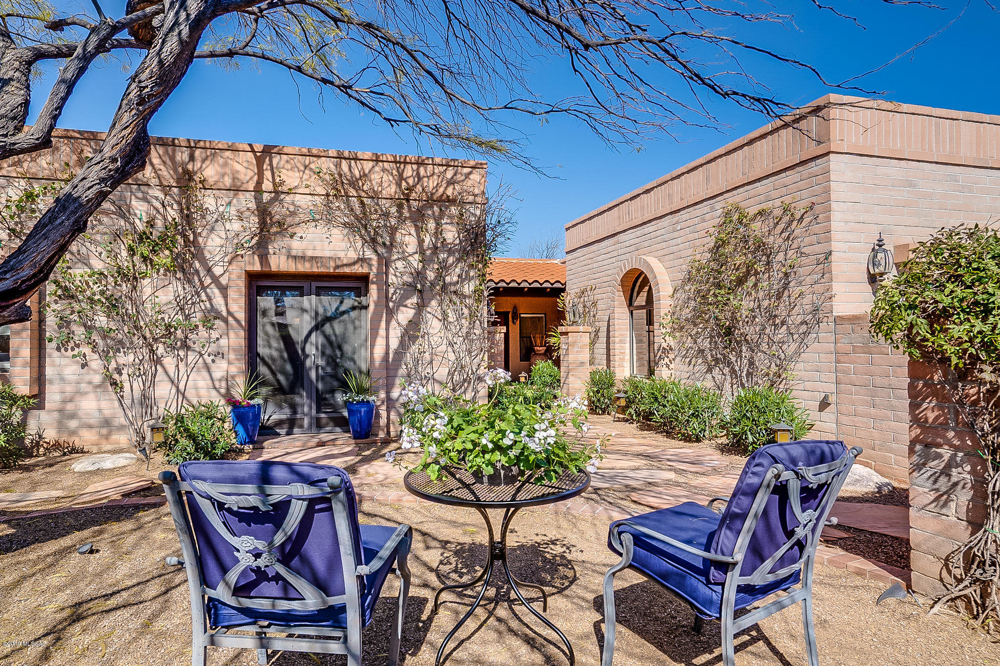 5201 N Via Velazquez